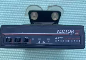 Bel-tronics Model-976 Vector 3 Irt Model 976 Radar Detector Unit And Mount Only. Untested