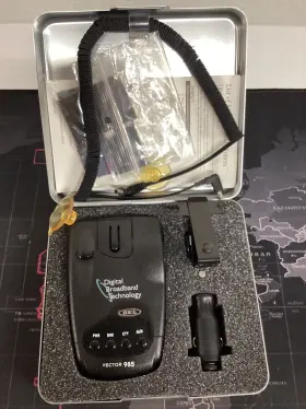 Beltronics 065789229851 Vector 985 Radar Detector -excellent Condition