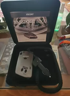 Escort 737795085003 Passport 8500 Radar Detector In Case And Box Tested -excellent Condition
