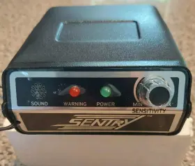 100zx Sentry Vintage Model Radar Detector In Box With Instructions