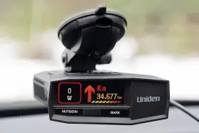 Uniden 705353299339 R8w Laser Radar Detector 360 Arrow Wifi Gps Voice Redlight Speedcam Us/ca